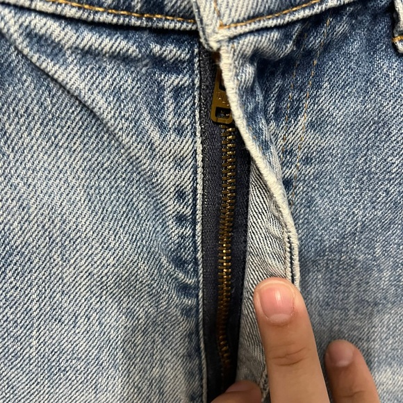 Vintage Levi’s Orange Tab Light Wash Cut Off Distressed Denim Shorts Size 10 - Picture 4 of 11